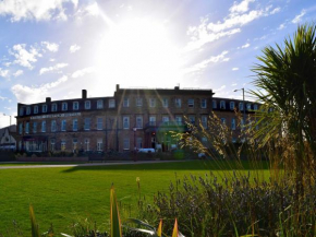  The North Euston Hotel  Флитвуд